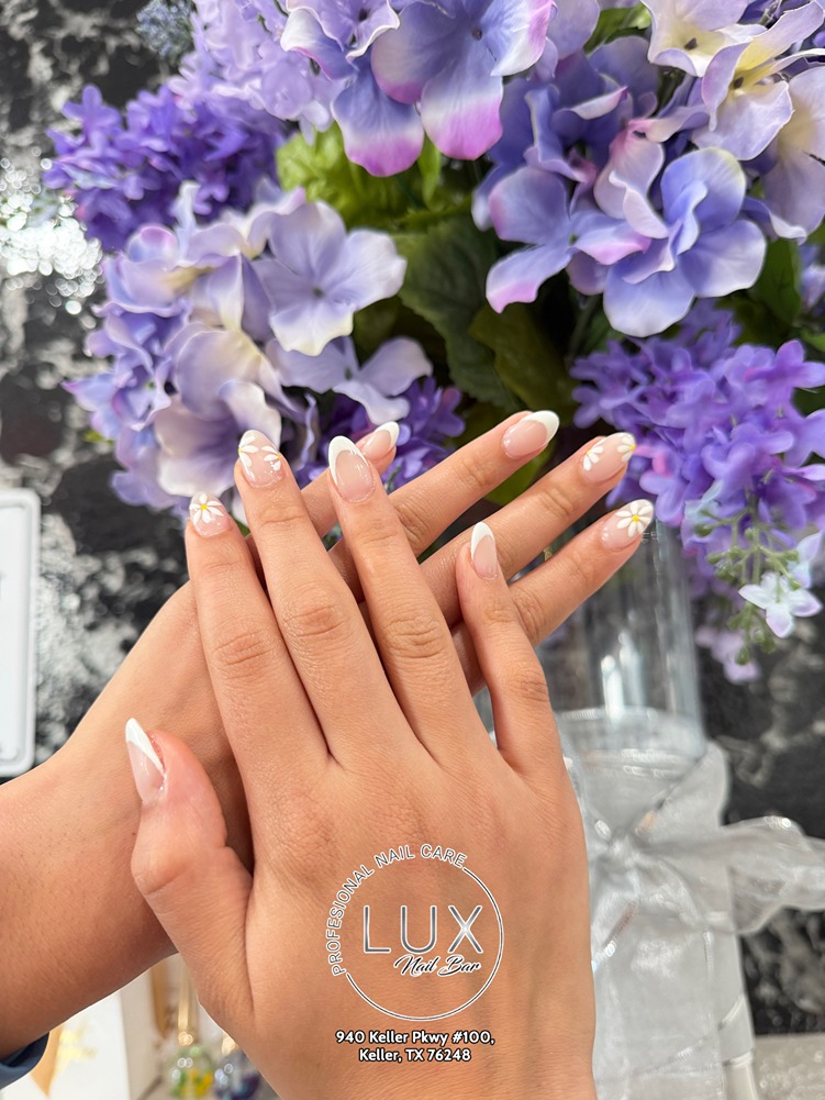 Lux Nail Bar